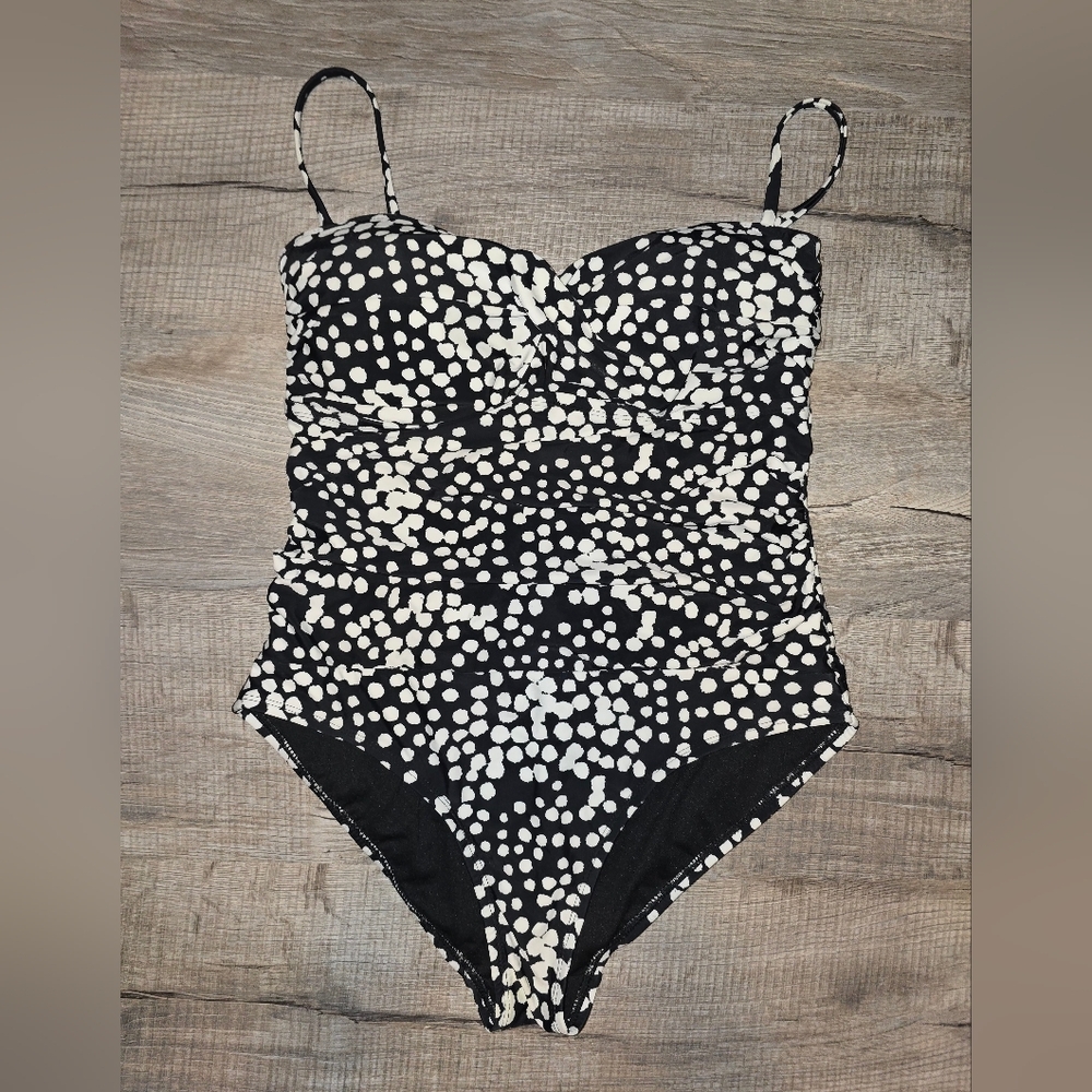 Catalina Women's Black and White One Piece Swimsuit L (12/14)